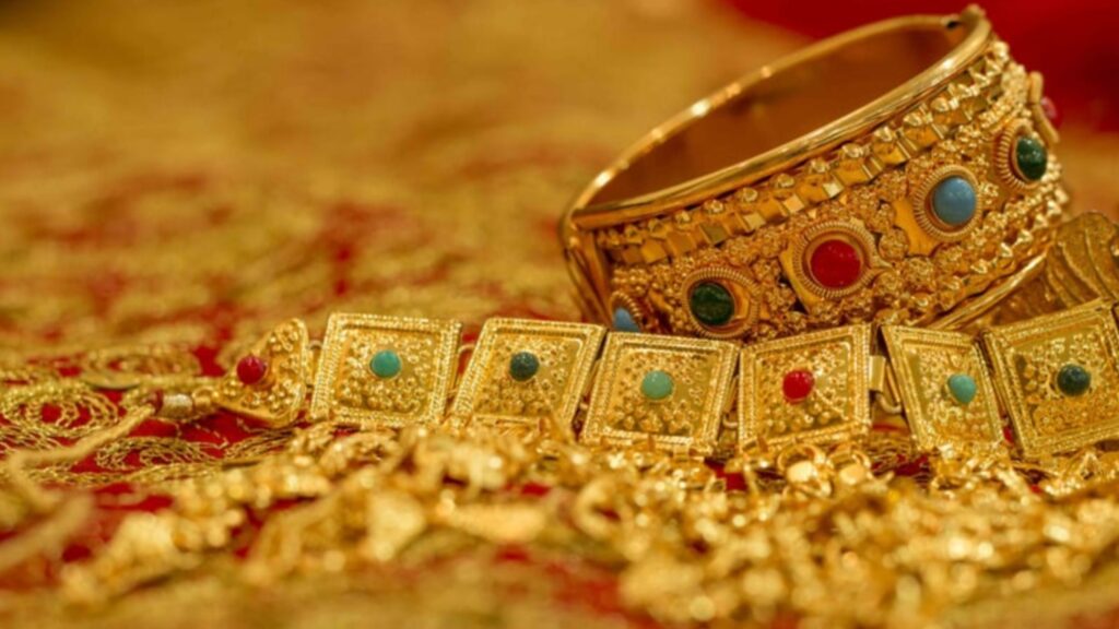Gold investment advantages and disadvantages
